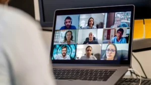 Cách lên lịch họp vào 1 giờ chiều nay